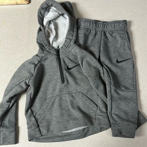 Nike Kids Matching Set in Gray